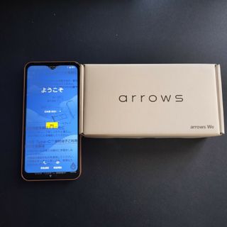 フジツウ(富士通)のarrows we ローズゴールド(携帯電話本体)