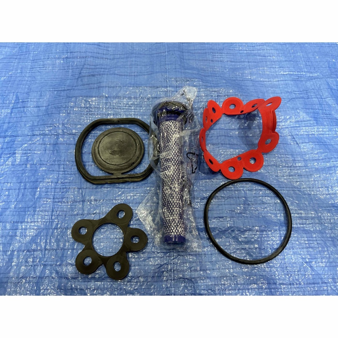 Dyson - 【分解清掃済み】 dyson ダイソン 掃除機 DC62 新品フィルター