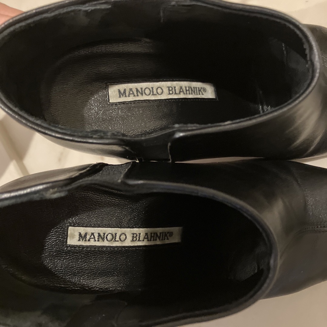 MANOLO BLAHNIK(マノロブラニク)のMANOLO BLAHNIK マノロブラニク ショートブーツ　23.5 レディースの靴/シューズ(ブーツ)の商品写真