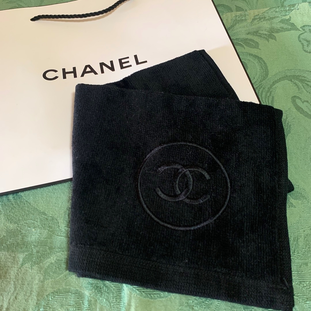 本日値引き‼️再入荷しました‼️CHANEL新品未使用品フェイスタオルシャネル