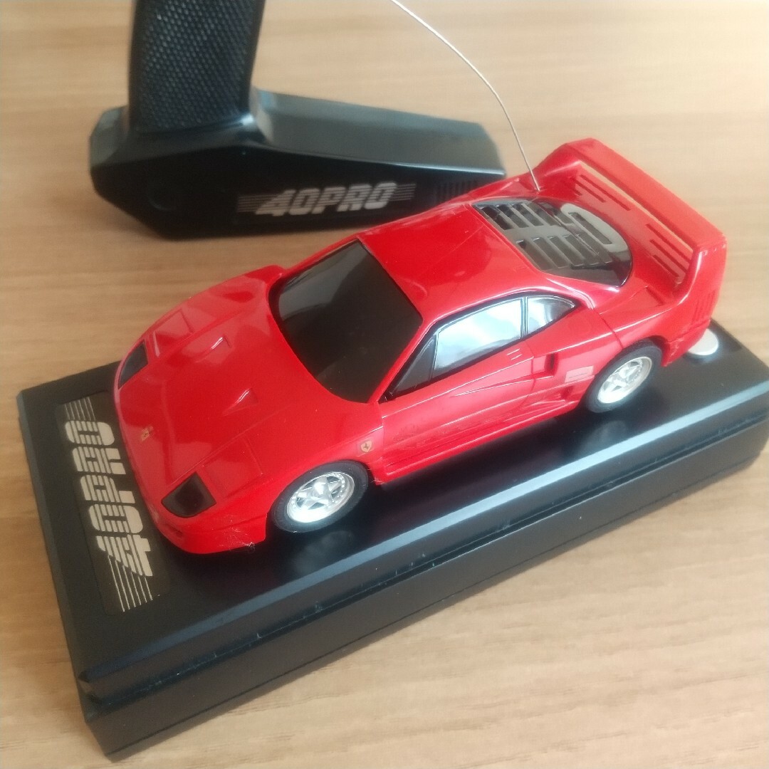 MARUI 1/40 RC CAR SERIES 40PRO フェーラリ F40 エンタメ/ホビーのおもちゃ/ぬいぐるみ(トイラジコン)の商品写真