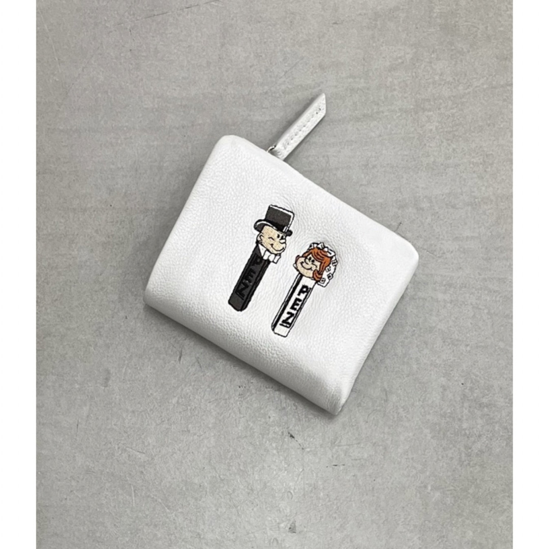 イアパピヨネ   PEZ（ペッツ）× ear  刺繍折り財布