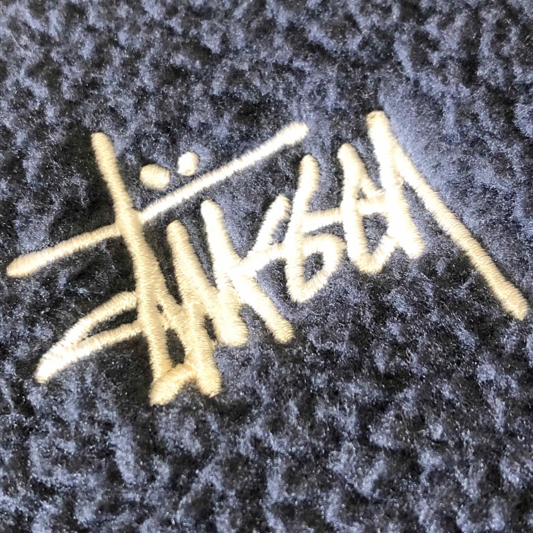 STUSSY 刺繍ロゴ入り　ハーフジップ　フリースジャケット ボア素材