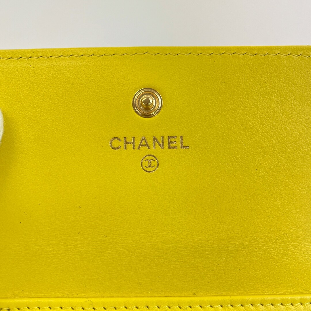 新品未使用　CHANELシャネル 19ライン　三つ折り財布　AP2809　ラム