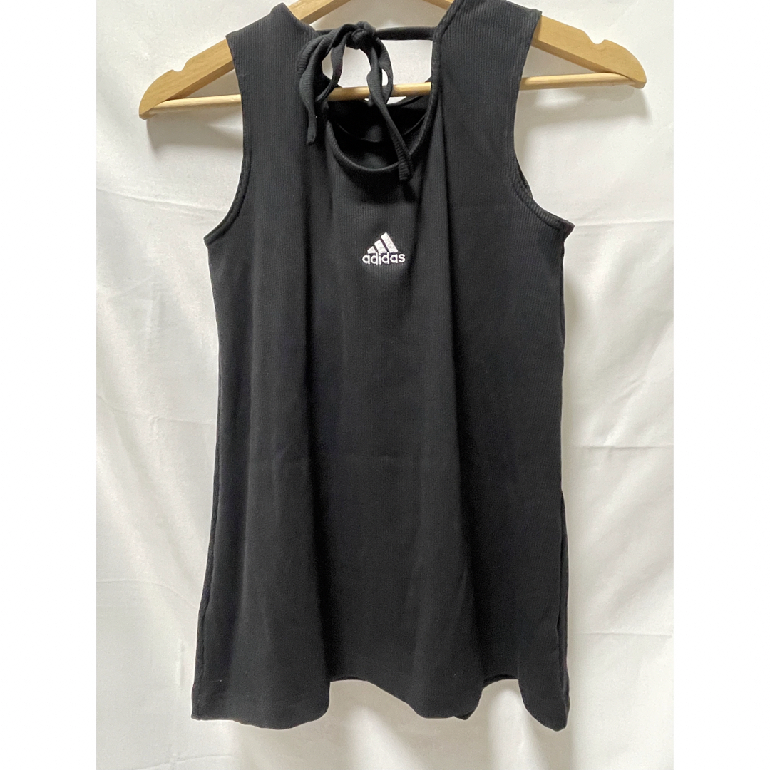 adidas(アディダス)のアディダス　Tシャツセット　ノースリーブ　カップ付き　スポーツ　ジムウェア レディースのトップス(Tシャツ(半袖/袖なし))の商品写真