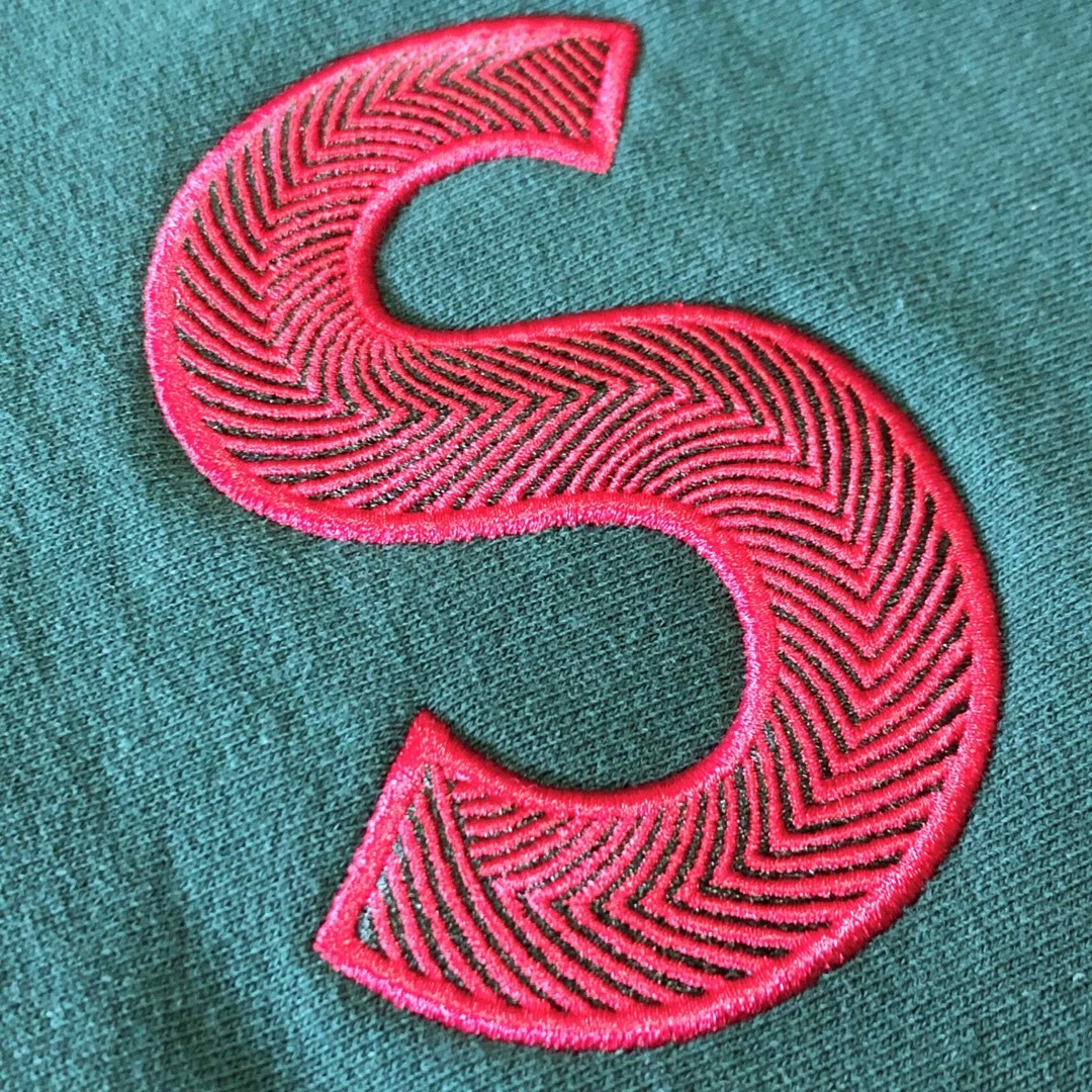 Supreme シュプリーム パーカー ビックS刺繍ロゴ入り