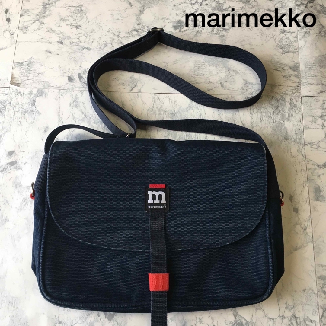 marimekko(マリメッコ)のmarimekko マリメッコ　ショルダーバッグ　メッセンジャーバッグ レディースのバッグ(ショルダーバッグ)の商品写真