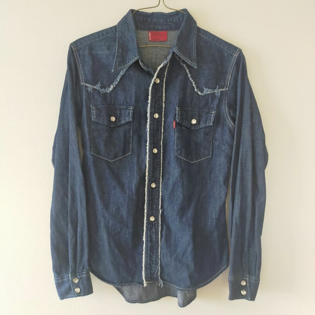 Levi's(リーバイス)の【日本製】Levi's Red Tab リーバイス デニムシャツ レディースM レディースのトップス(シャツ/ブラウス(長袖/七分))の商品写真