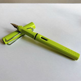 ラミー(LAMY)のLAMY ラミー サファリ2008年限定 ライムグリーン 万年筆(ペン/マーカー)