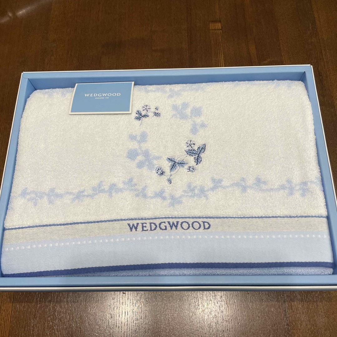 WEDGWOOD(ウェッジウッド)のC anbel様⭐︎ WEDWOOD  バスタオル インテリア/住まい/日用品の日用品/生活雑貨/旅行(タオル/バス用品)の商品写真