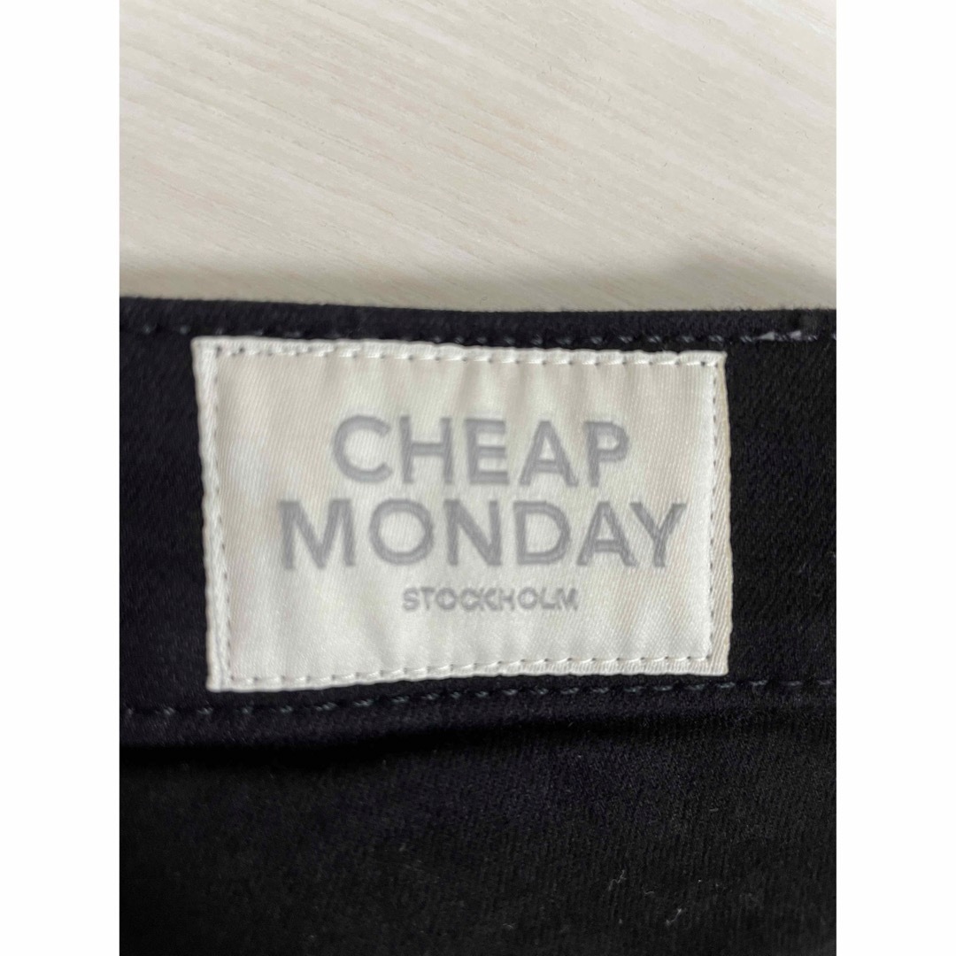 CHEAP MONDAY(チープマンデー)のお値下げCHEAP MONDAY スキニーパンツ レディースのパンツ(スキニーパンツ)の商品写真