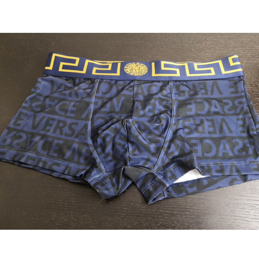 VERSACE(ヴェルサーチ)のヴェルサーチ VERSACE モノグラム柄 ボクサーパンツ M メンズのアンダーウェア(ボクサーパンツ)の商品写真