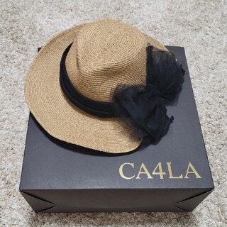 カシラ(CA4LA)のCA4LA　ブラックリボン付き　帽子　麦わら　サマーハット(麦わら帽子/ストローハット)
