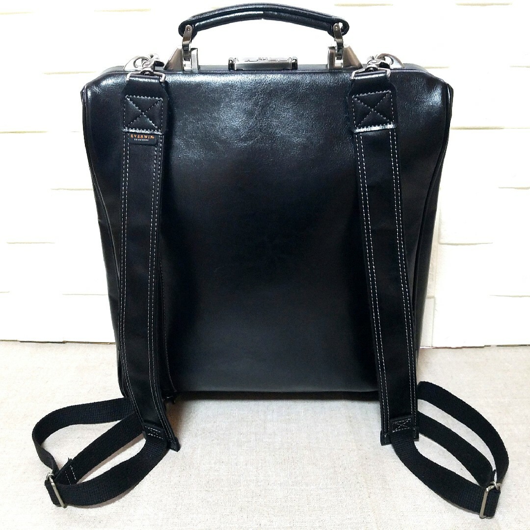極美品】EVERWIN エバウィン ビジネスバッグ リュック 3way 鍵つき-