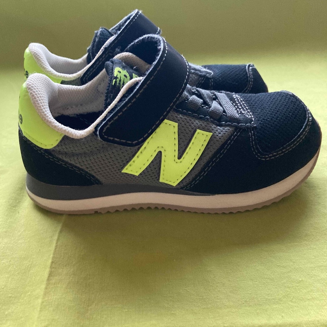 New Balance(ニューバランス)のニューバランス　キッズスニーカー17 キッズ/ベビー/マタニティのキッズ靴/シューズ(15cm~)(スニーカー)の商品写真