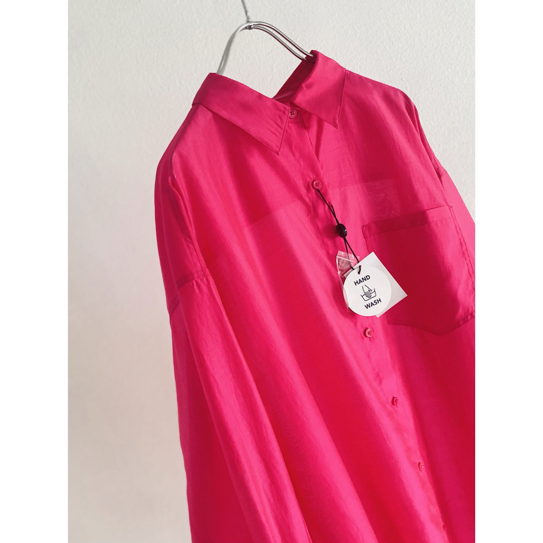 Loungedress(ラウンジドレス)の新品 Loungedress オーバーサイズ リラックスシャツ ピンク レディースのトップス(シャツ/ブラウス(長袖/七分))の商品写真
