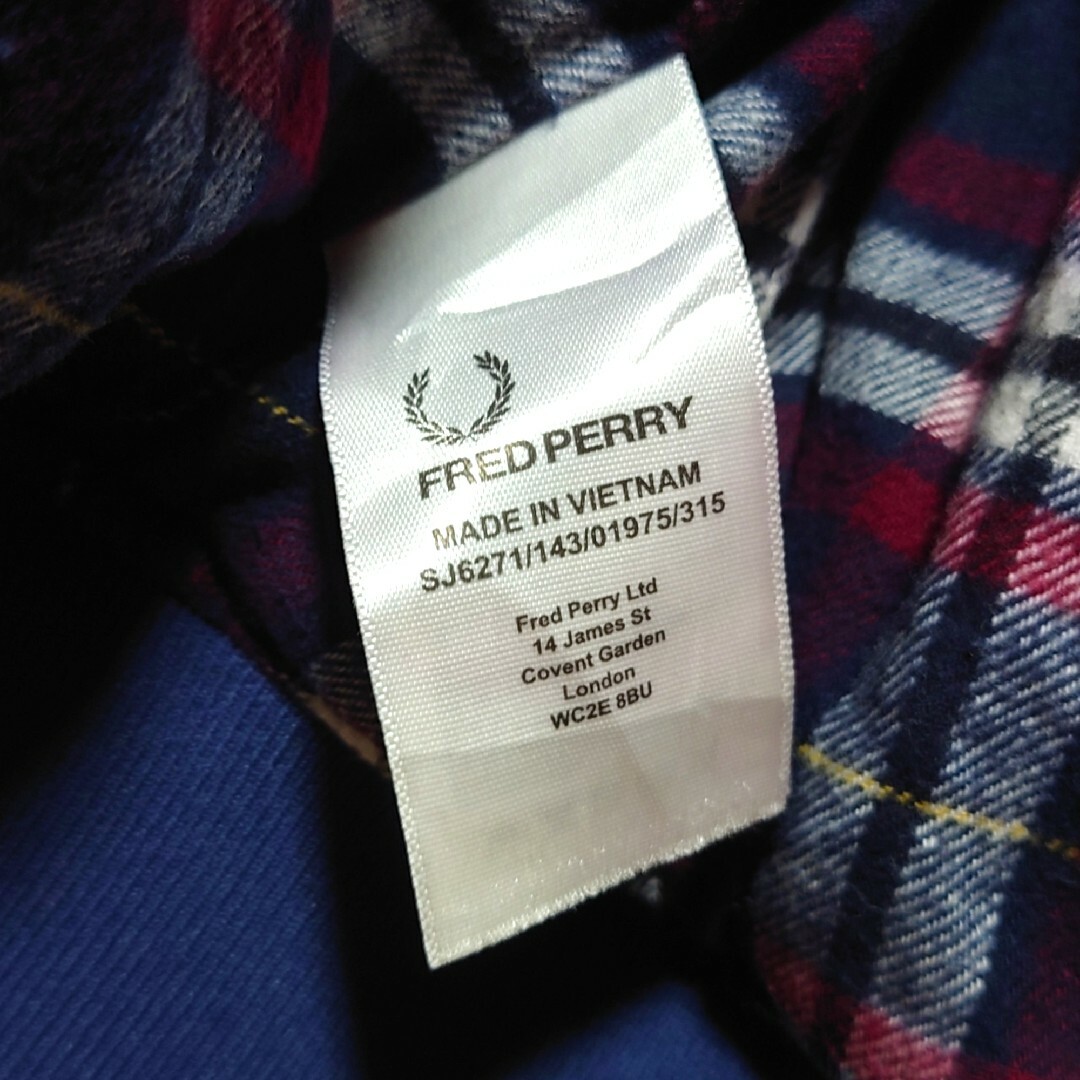 FRED PERRY(フレッドペリー)の【FRED PERRY】裏地チェック ロゴ刺繍 スウィングトップ S-034 メンズのジャケット/アウター(ブルゾン)の商品写真