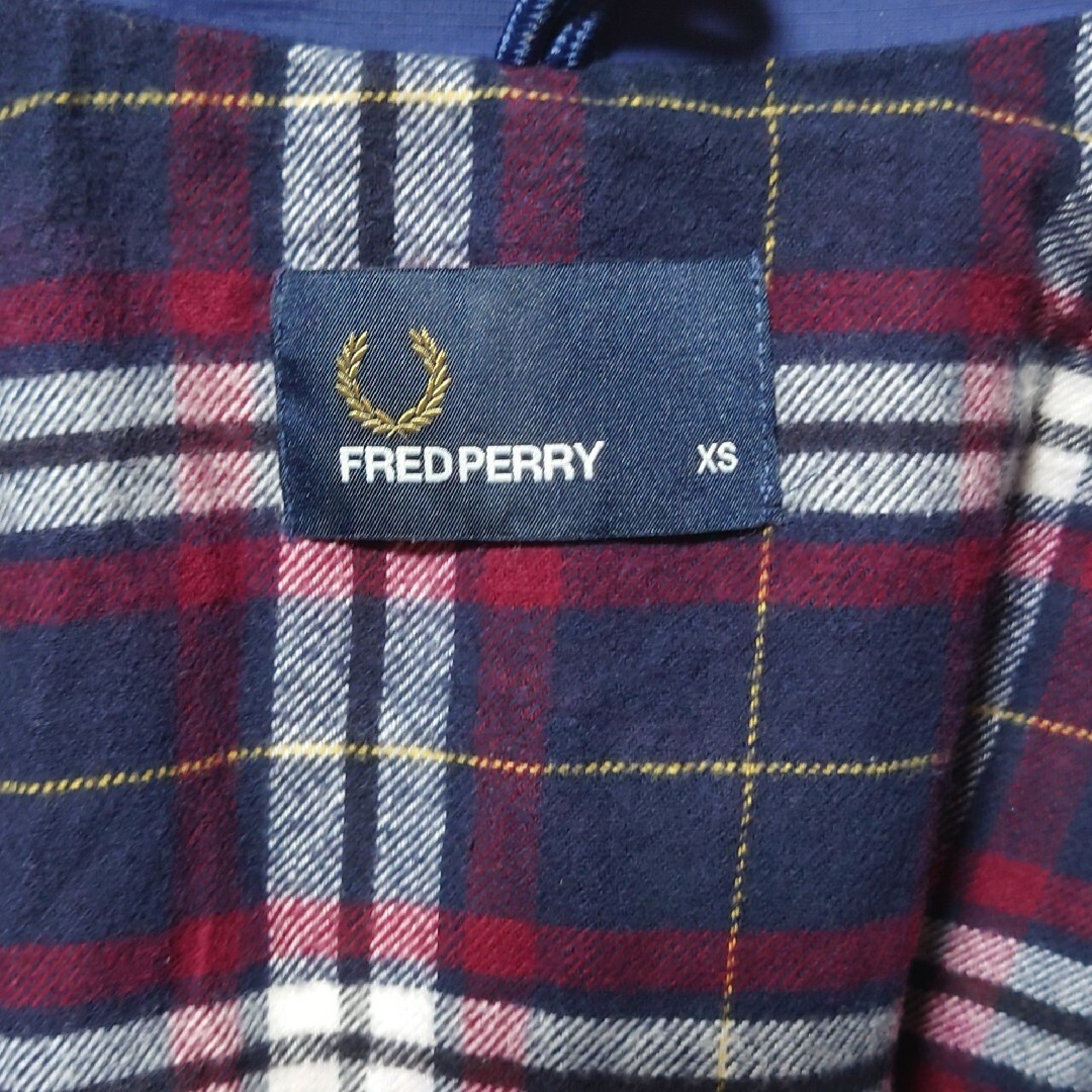 FRED PERRY(フレッドペリー)の【FRED PERRY】裏地チェック ロゴ刺繍 スウィングトップ S-034 メンズのジャケット/アウター(ブルゾン)の商品写真