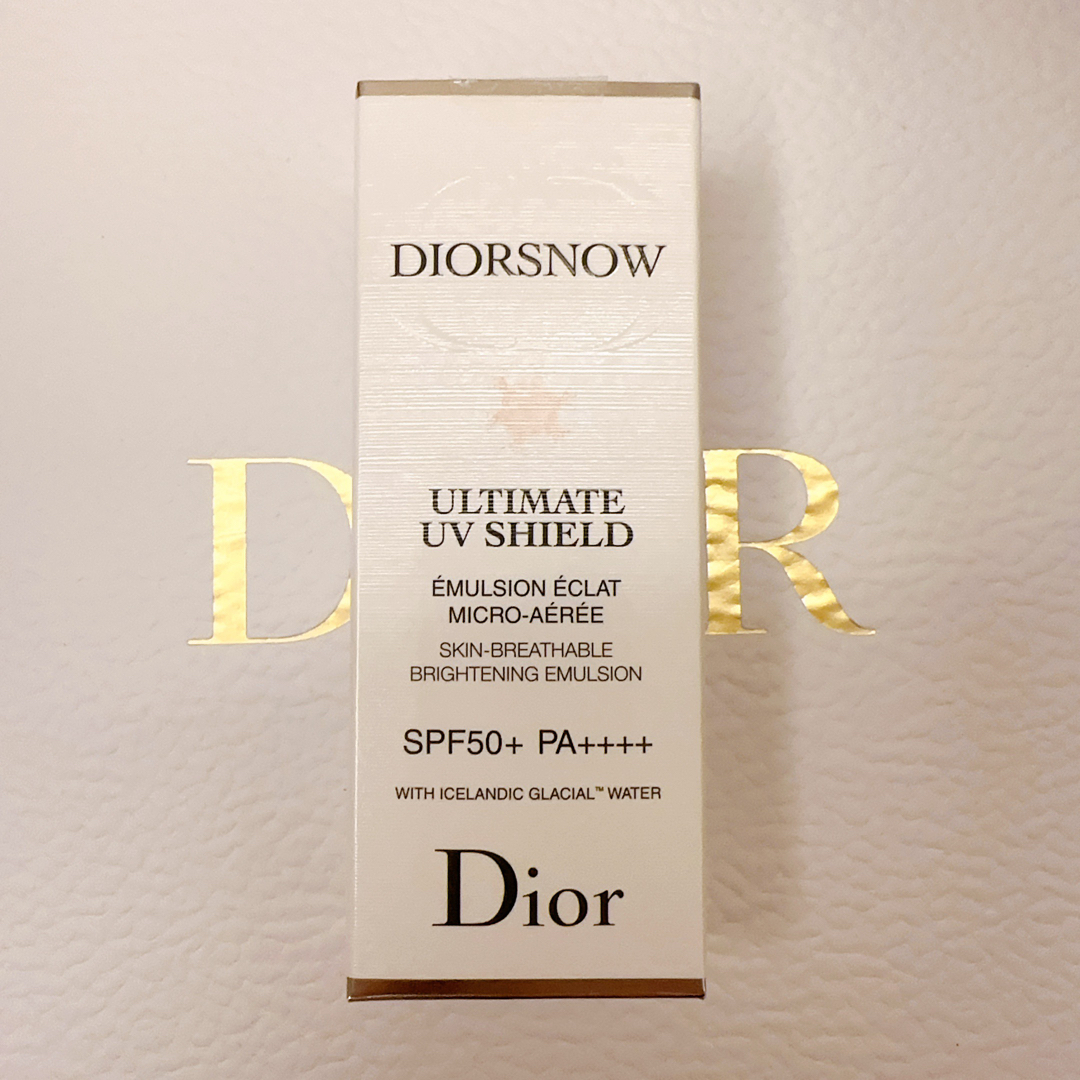 Dior スノー アルティメット UVシールド 50+ 〈日焼け止め乳液〉