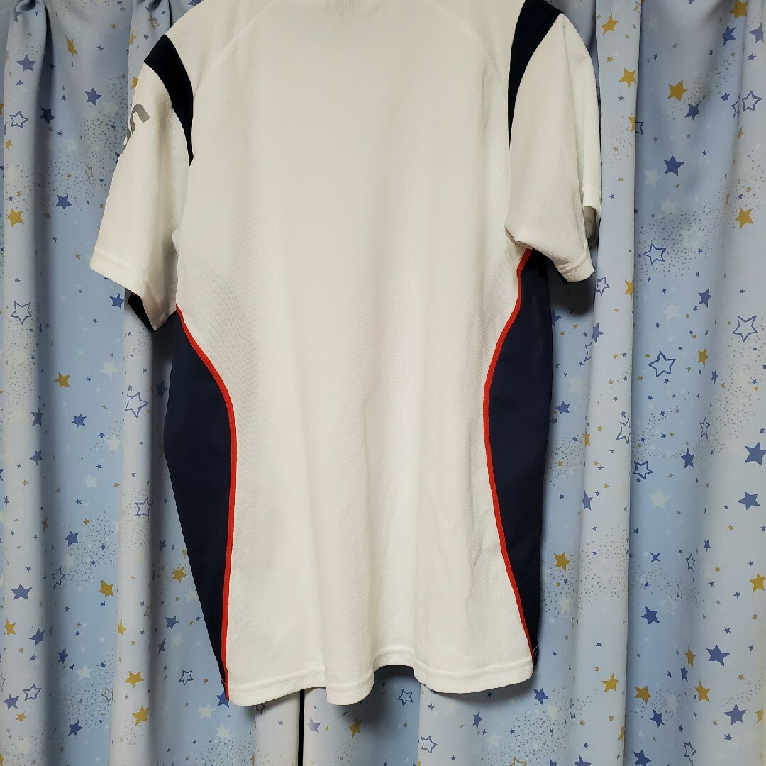 UMBRO(アンブロ)のumbro　半袖Tシャツ　L ホワイト　メンズ　レディース　ユニセックス スポーツ/アウトドアのランニング(ウェア)の商品写真