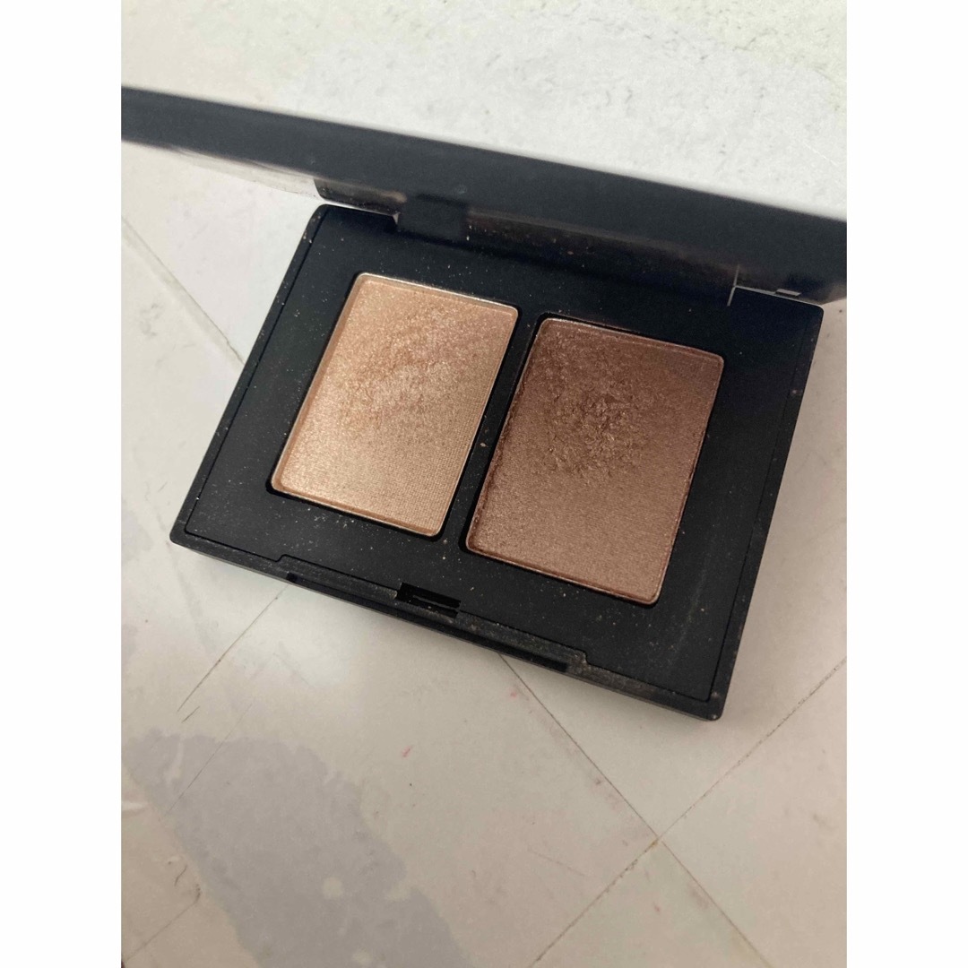 NARS(ナーズ)のNARS デュオアイシャドー3930 コスメ/美容のベースメイク/化粧品(アイシャドウ)の商品写真