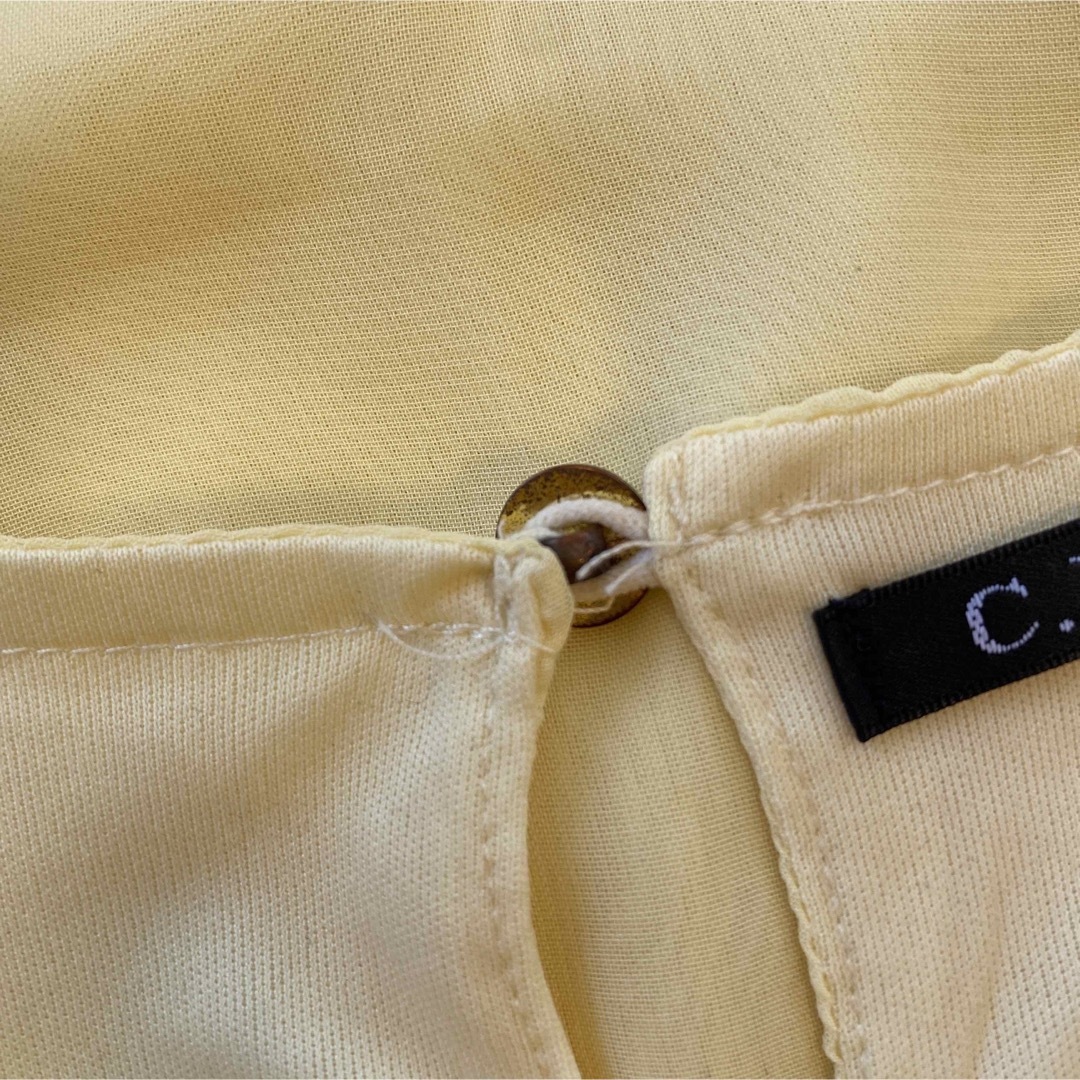 C.D.S BASIC(シーディーエスベーシック)のキレイめ トップス イエロー  レディースのトップス(シャツ/ブラウス(半袖/袖なし))の商品写真