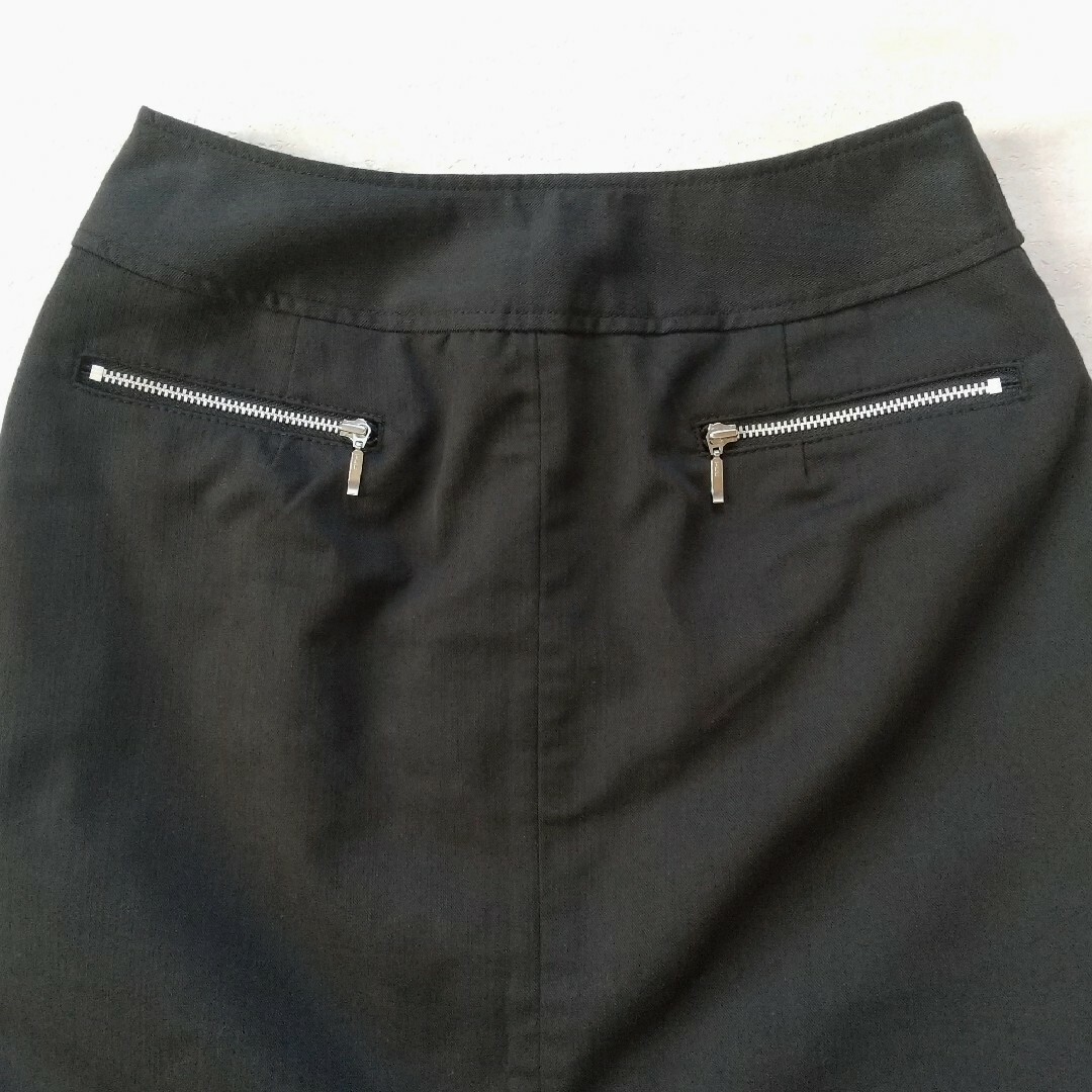 ニッセン(ニッセン)のLivre claire 飾りジップポケット タイトスカート (黒色) レディースのスカート(ひざ丈スカート)の商品写真