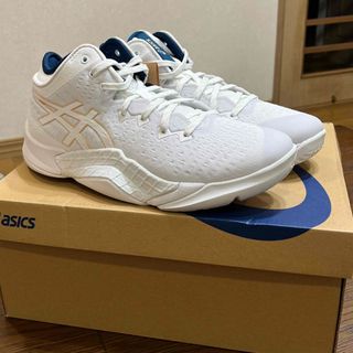 アシックス(asics)のアシックス　アンプレアルス　バッシュ白　standard26cm 新品未使用(バスケットボール)