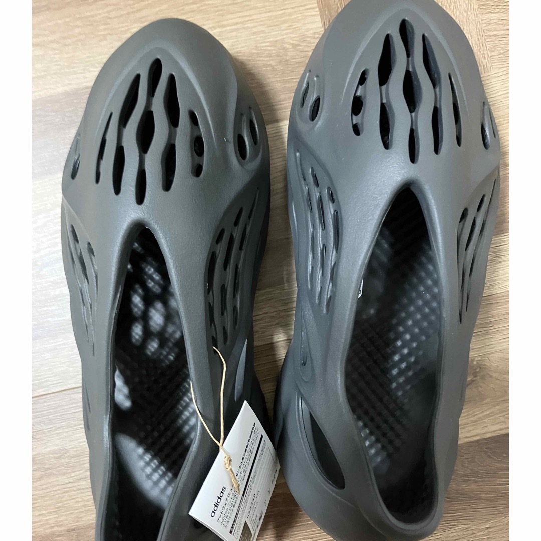 adidas YEEZY フォームランナー カーボン 29.5センチ adidas YEEZY フォームランナー カーボン 29.5センチ
