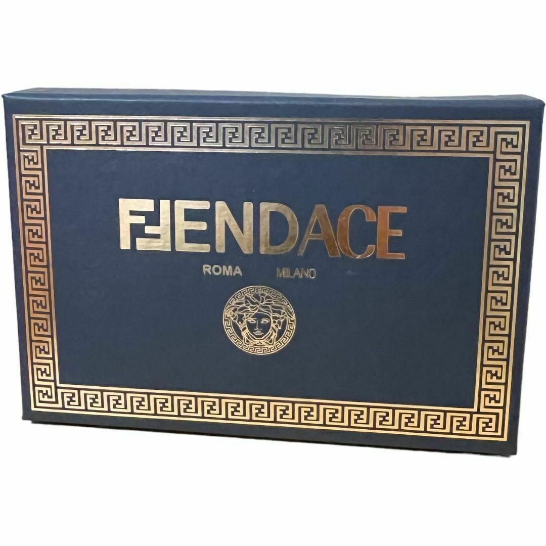 【極美品】 FENDACE 限定 カードケース 名刺入れ 定期入れ