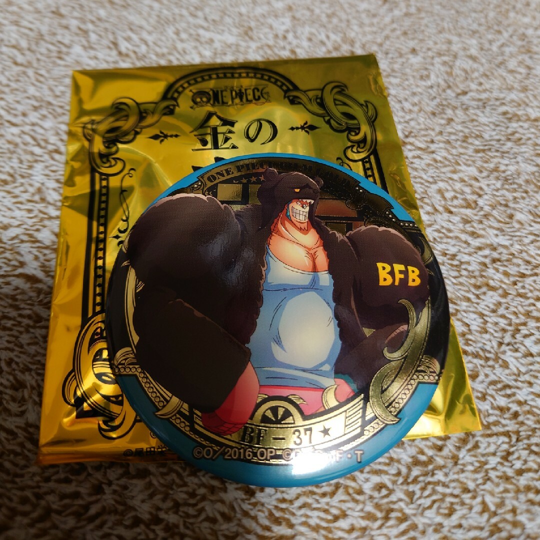 ONE PIECE(ワンピース)のONE PIECE 輩缶バッジ エンタメ/ホビーのアニメグッズ(バッジ/ピンバッジ)の商品写真