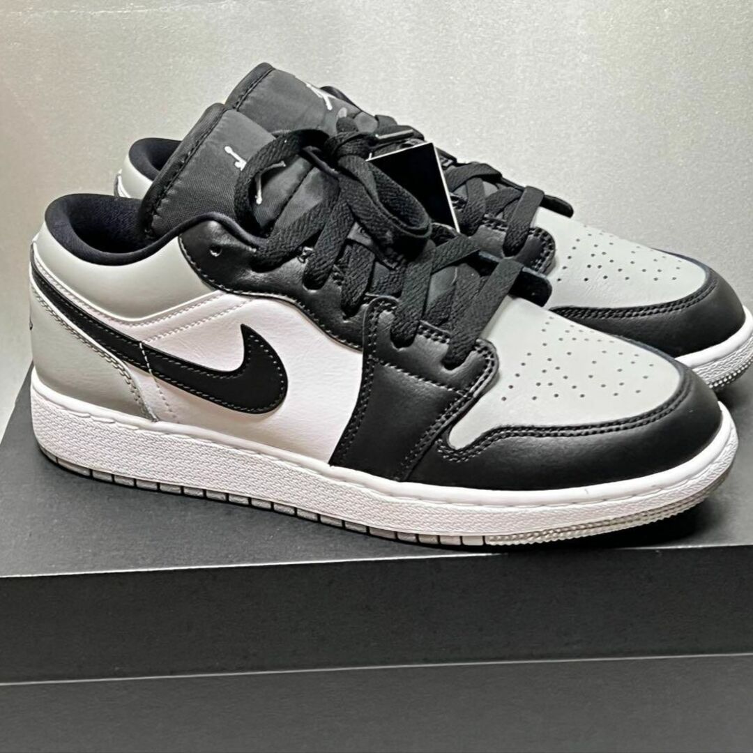 NIKE - ナイキ エアジョーダン1 ロー GS シャドウトゥー グレー 黒