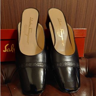 Salvatore Ferragamo - 良品 綺麗 Salvatore Ferragamo レザー 