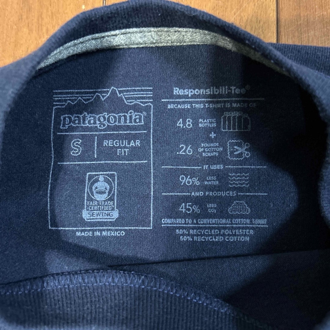 patagonia(パタゴニア)の希少パタゴニアPatagoniaTシャツ　Sサイズ　ネイビー メンズのトップス(Tシャツ/カットソー(半袖/袖なし))の商品写真