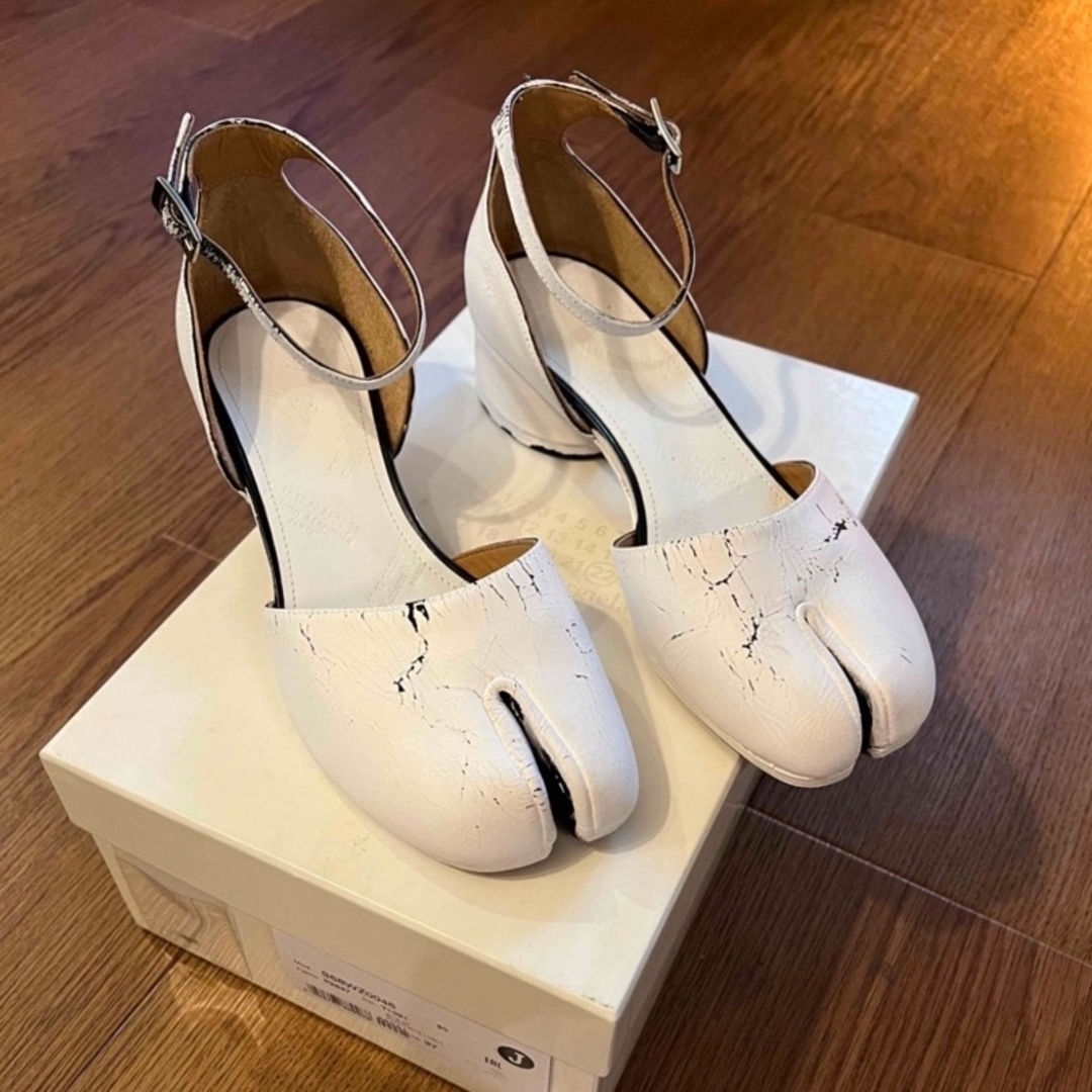 新品 Maison Margiela Tabi パンプス 37 白ペイント | フリマアプリ ラクマ 新品 Maison Margiela Tabi パンプス 37 白ペイント | フリマアプリ ラクマ