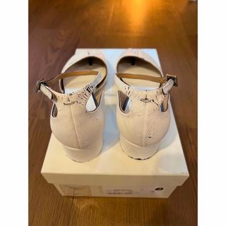 新品 Maison Margiela Tabi パンプス 37 白ペイント 新品 Maison Margiela Tabi パンプス 37 白ペイント