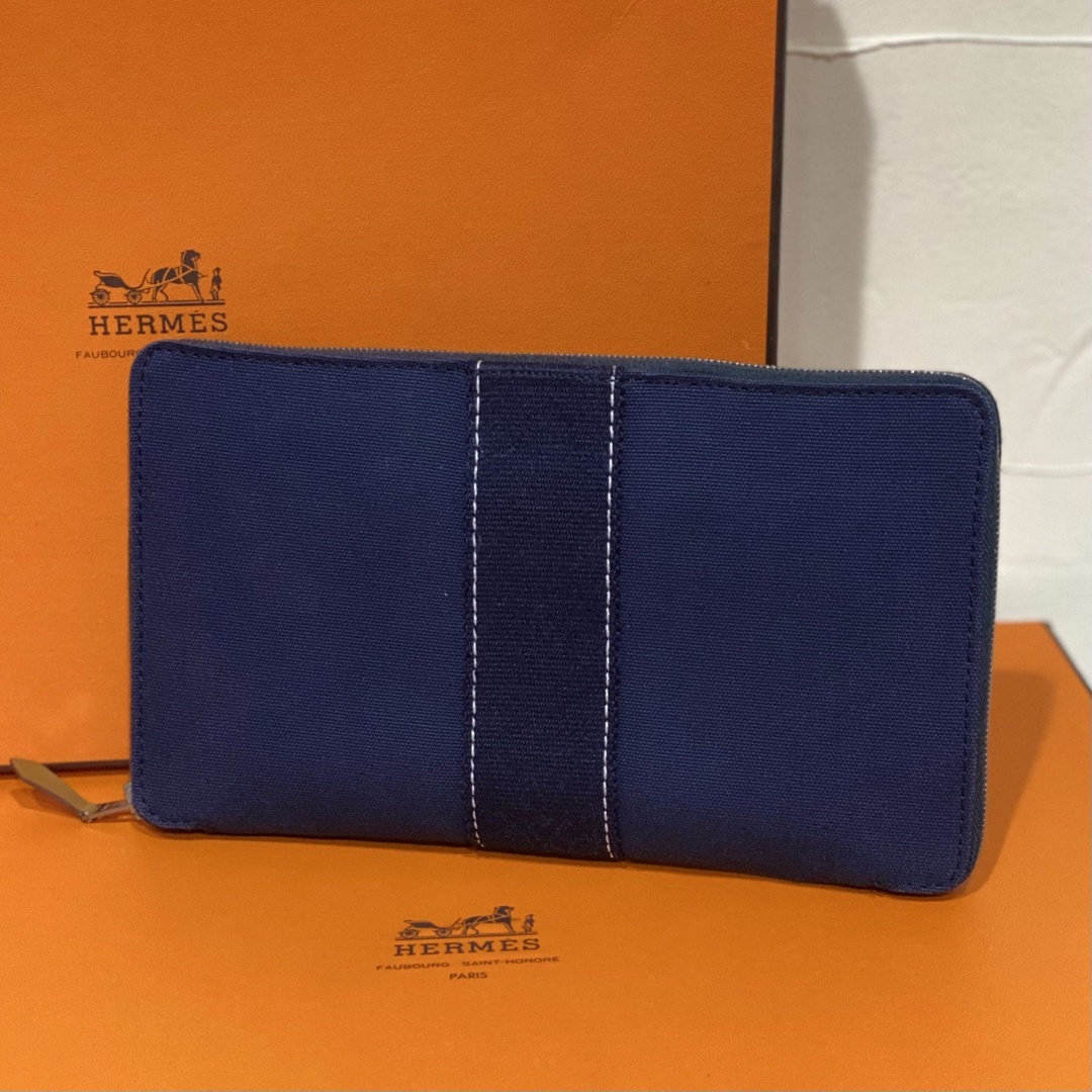 美品 HERMES パースGM ラウンドジップ長財布 ネイビー 濃紺