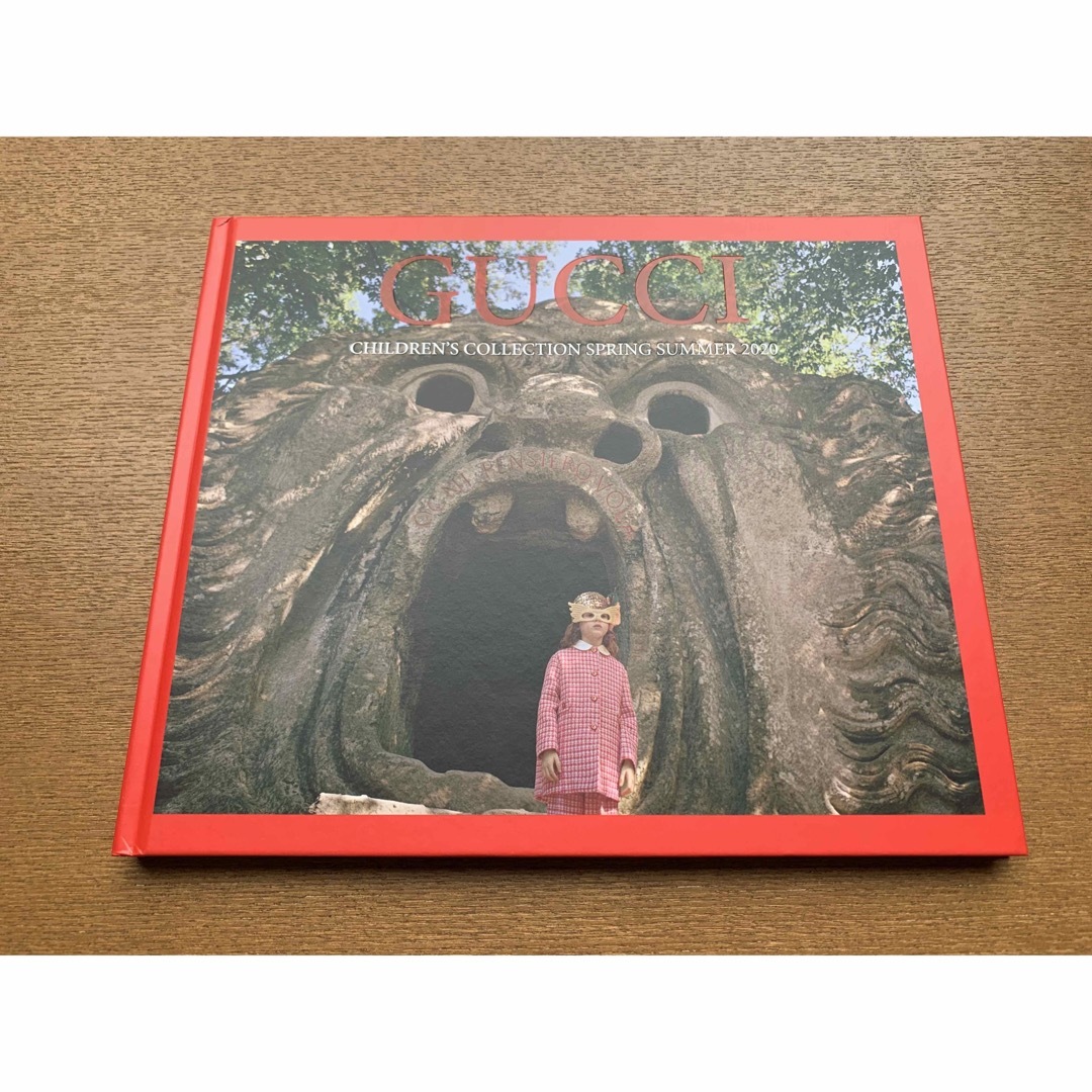 Gucci(グッチ)のGUCCI グッチ Children's Collection BOOK キッズ/ベビー/マタニティのキッズ/ベビー/マタニティ その他(その他)の商品写真