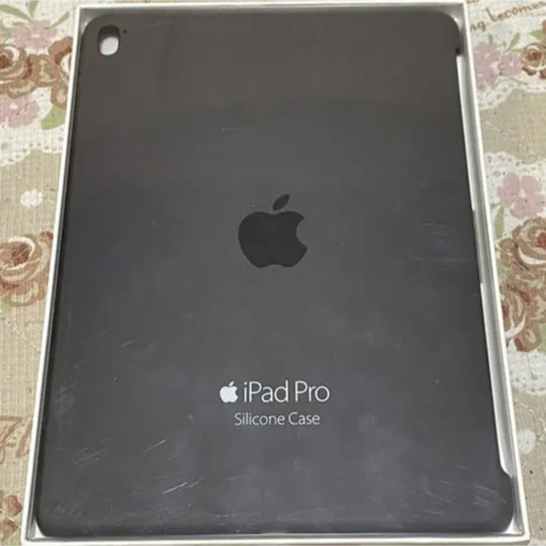 Apple(アップル)の新品 9.7インチ iPad Pro シリコーンケース - チャコールグレイ スマホ/家電/カメラのスマホアクセサリー(iPadケース)の商品写真