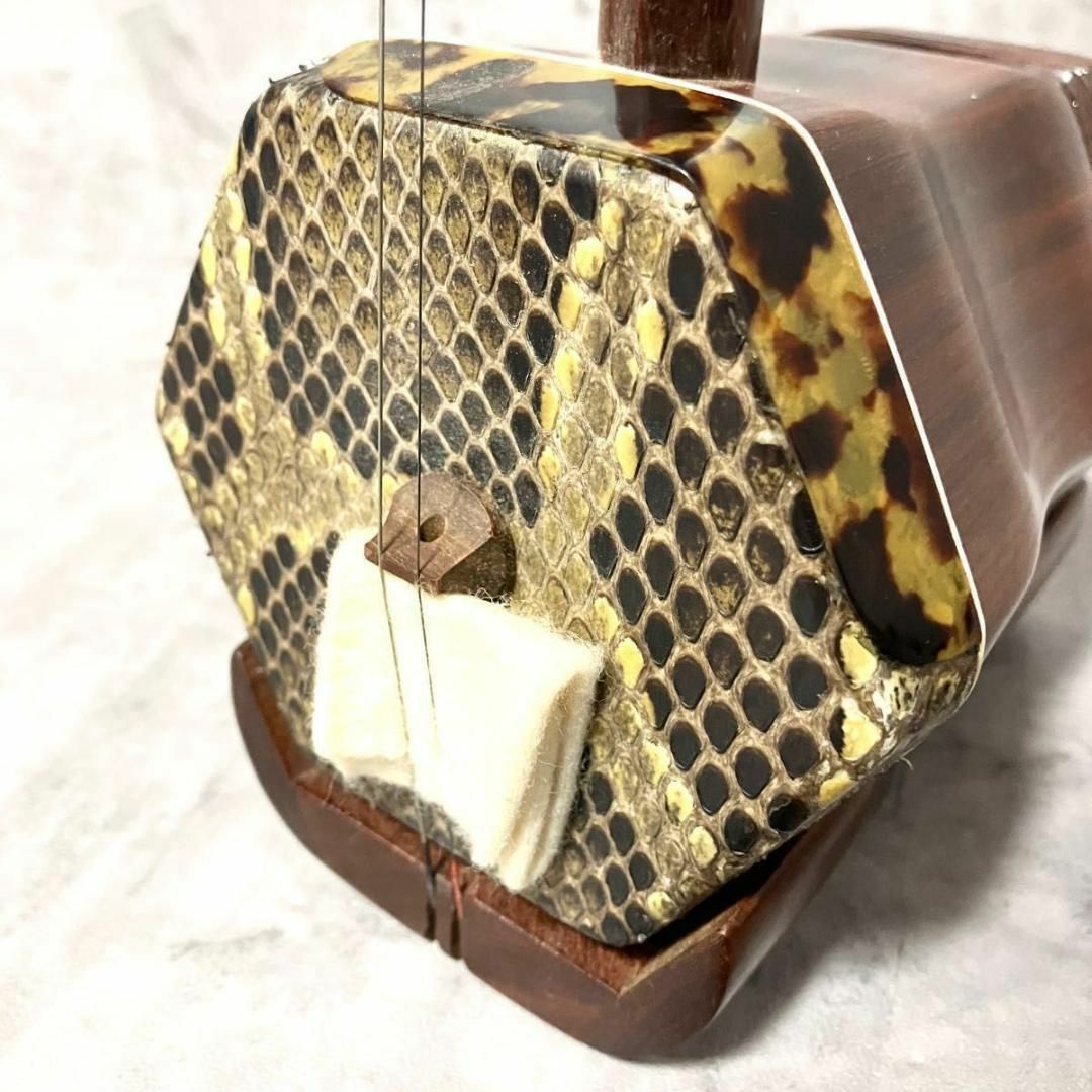 良品 二胡 中国 蘇州 蛇皮張り 専用ケース 棹 糸巻 材質 弦楽器 ヘビ皮