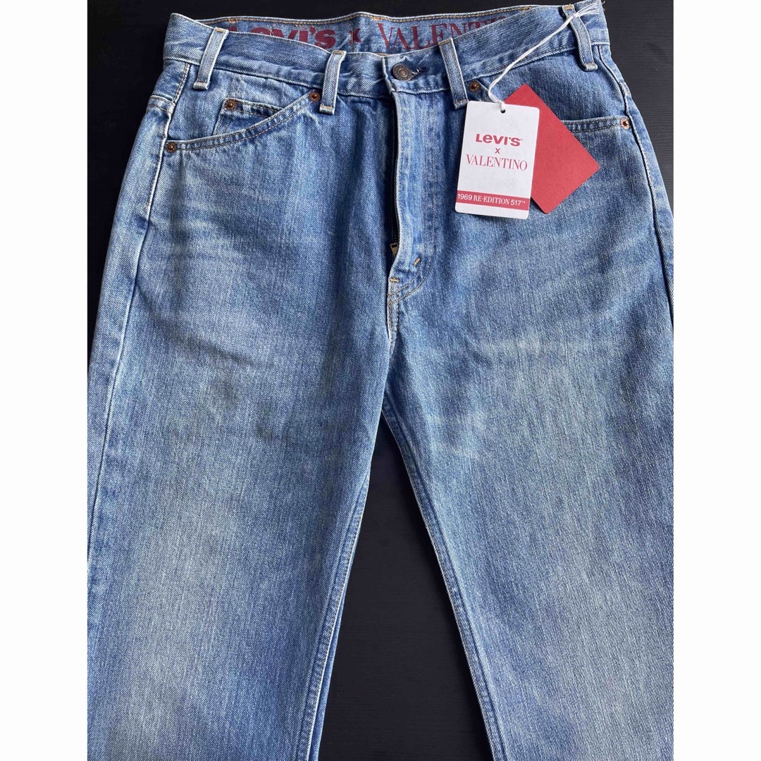 VALENTINO(ヴァレンティノ)のVALENTINO x LEVI'SデニムRE-EDITION517 W30新品 メンズのパンツ(デニム/ジーンズ)の商品写真