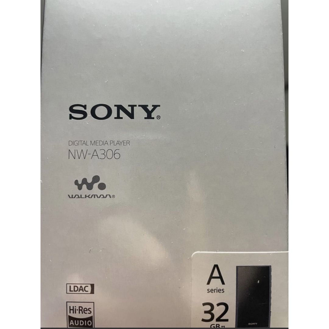 WALKMAN(ウォークマン)の【純正カバー付】SONY ウォークマン NW-A306 スマホ/家電/カメラのオーディオ機器(ポータブルプレーヤー)の商品写真