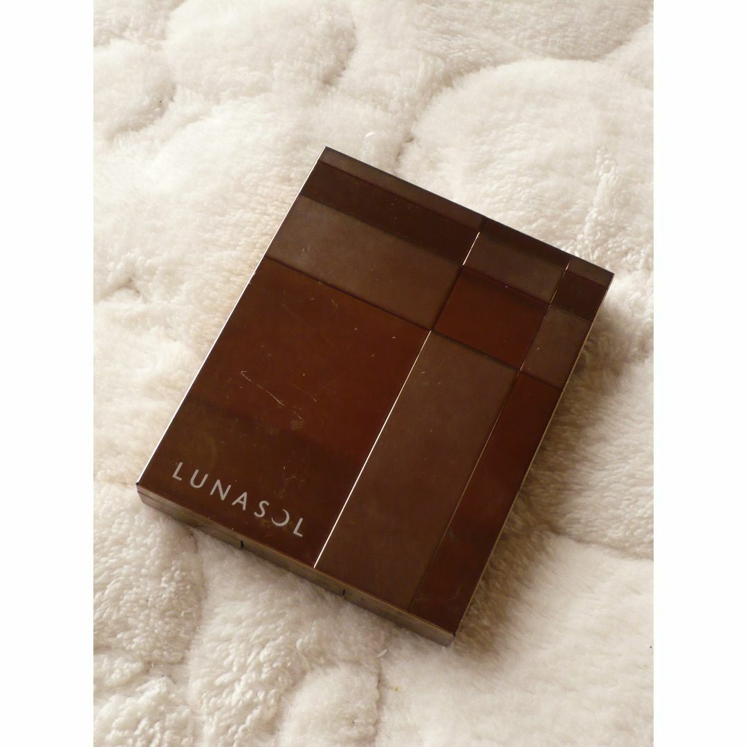 LUNASOL(ルナソル)のルナソル　ネイチャーカラーアイズ コスメ/美容のベースメイク/化粧品(アイシャドウ)の商品写真