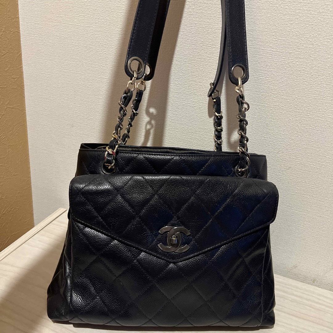 CHANEL(シャネル)のシャネル　チェーンショルダーバッグ　ハンドバッグ　ココマーク　ネイビー　シルバー レディースのバッグ(ショルダーバッグ)の商品写真