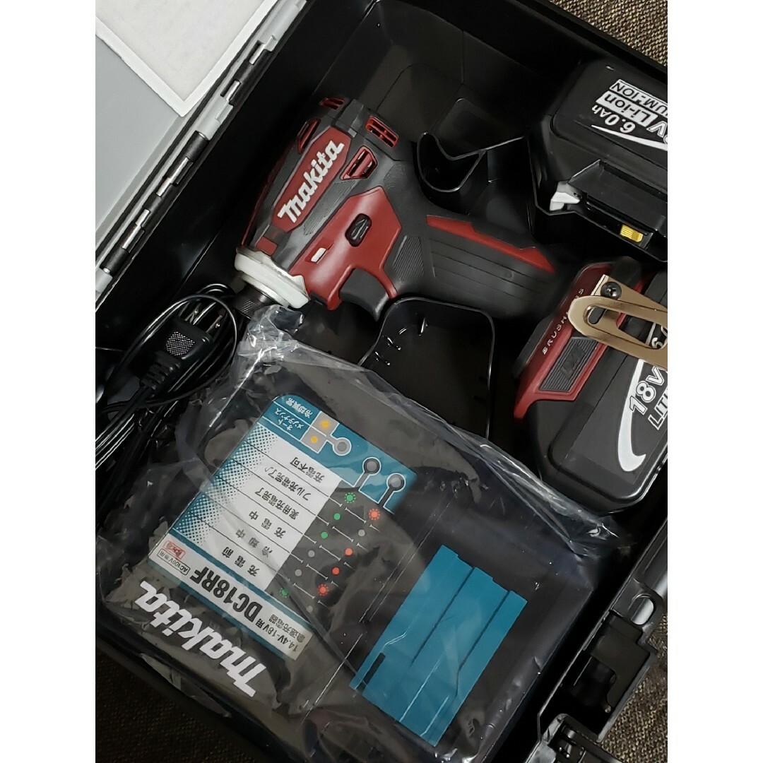 Makita(マキタ)の【アンカー様専用】3セット マキタ　インパクトドライバー　TD172DGX スポーツ/アウトドアの自転車(工具/メンテナンス)の商品写真