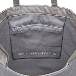 ルイヴィトン(LOUIS VUITTON)の匿名配送ルイヴィトン財団美術館トートバッググレー内ポケット付き(トートバッグ)