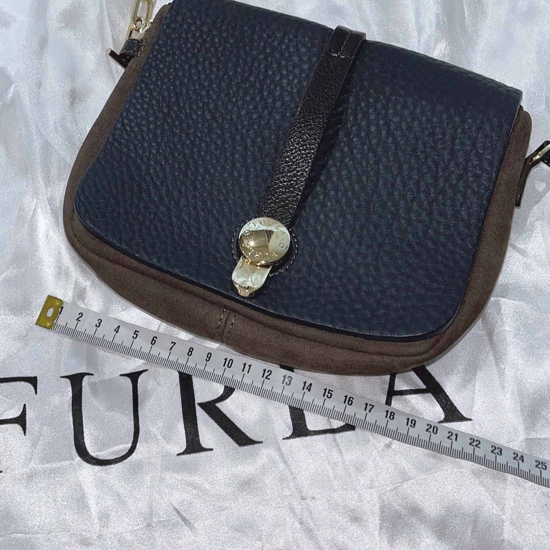 Furla(フルラ)のFURLA フルラ　ショルダーバッグ　斜め掛け レディースのバッグ(ショルダーバッグ)の商品写真