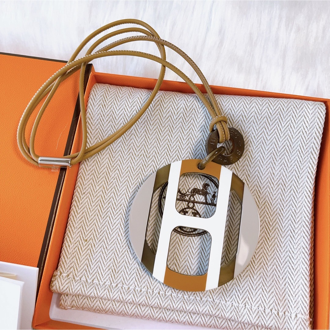 HERMES ✨Hエキップ バッファローホーン ペンダント サブレ 新品 | フリマアプリ ラクマ