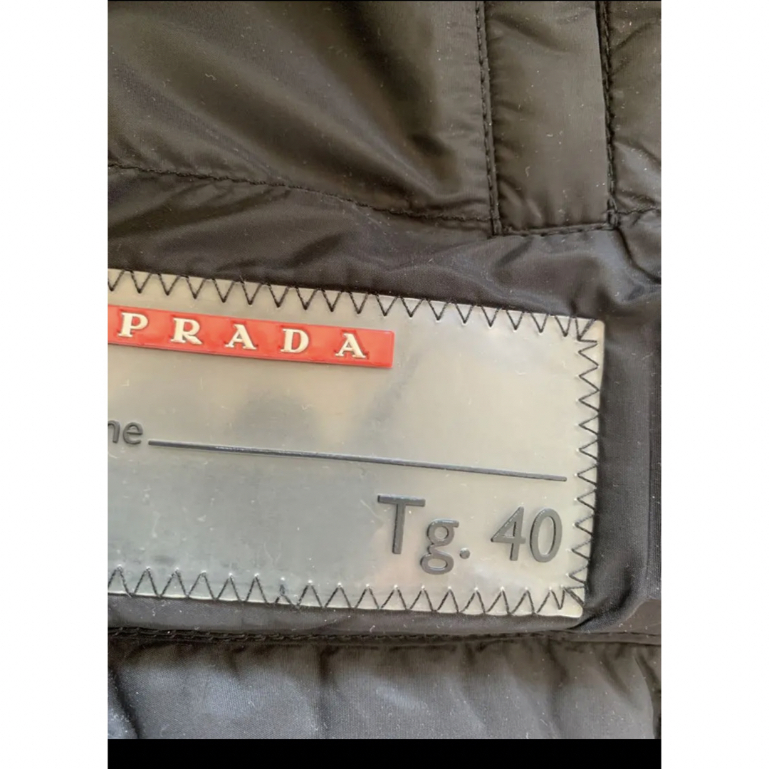 PRADA(プラダ)のぼん様専用PRADA ダウン　ジャケット　アウター レディースのジャケット/アウター(ダウンジャケット)の商品写真