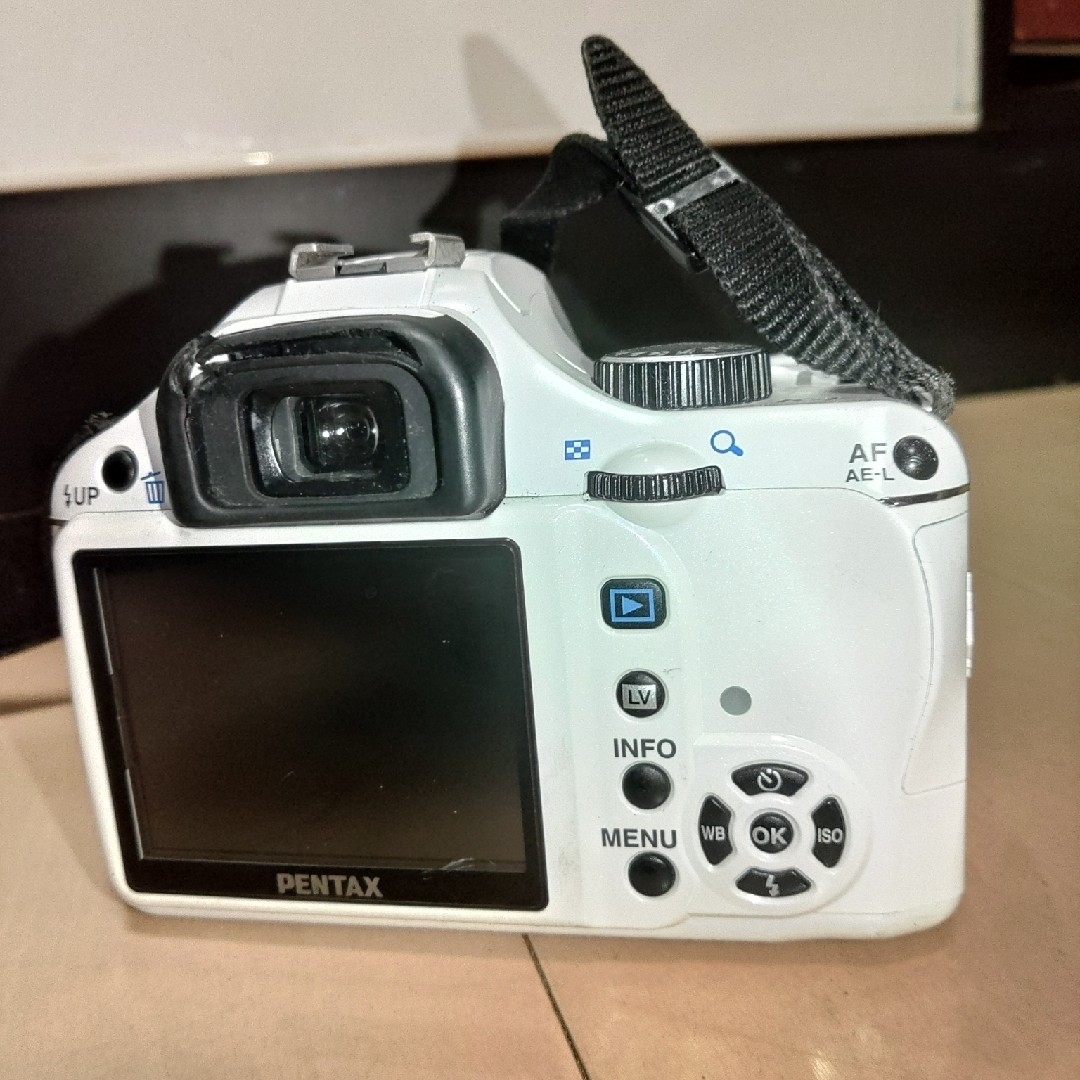 PENTAX デジタルカメラ K-x スマホ/家電/カメラのカメラ(コンパクトデジタルカメラ)の商品写真